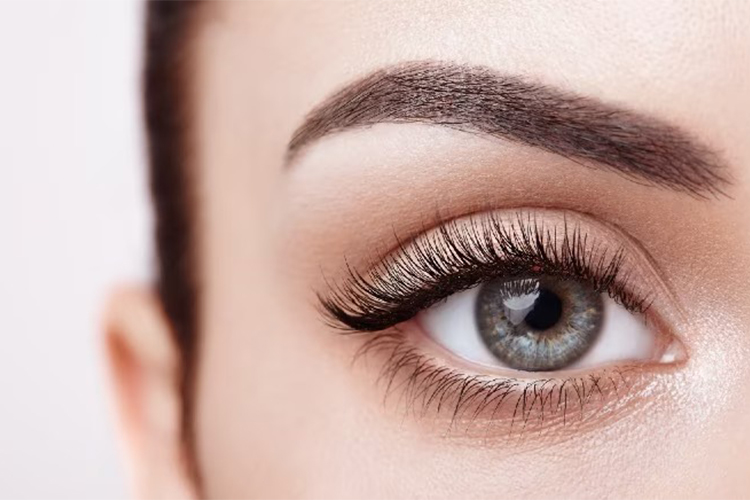 DIY mascara at home