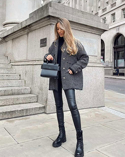 Effortless chic: T-shirt, quilted jacket, leggings, shoulder bag perfect