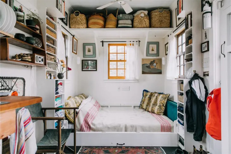 Get creative with 10 clever storage ideas for your small bedroom!